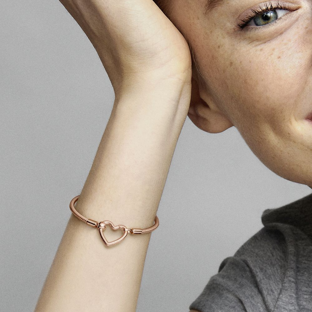 Pandora Moments Heart Closure Snake Chain Bracelet | PANDORA