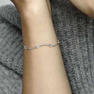 Sparkling Daisy Flower Bracelet