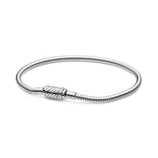 Pandora Moments белегзија со змиска плетка и лизгачки магнетен затворач