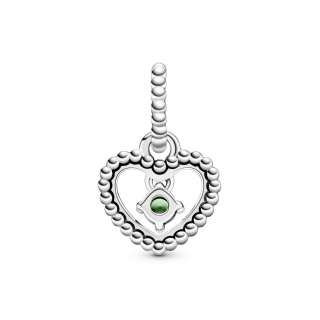 Висечки приврзок во форма на срце со перли и со светлозелен кристал 