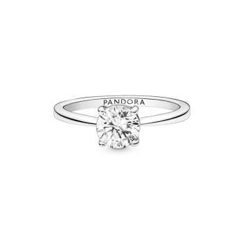 Sparkling Solitaire Ring 