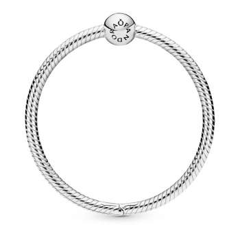 Pandora Moments O Charm Holder 