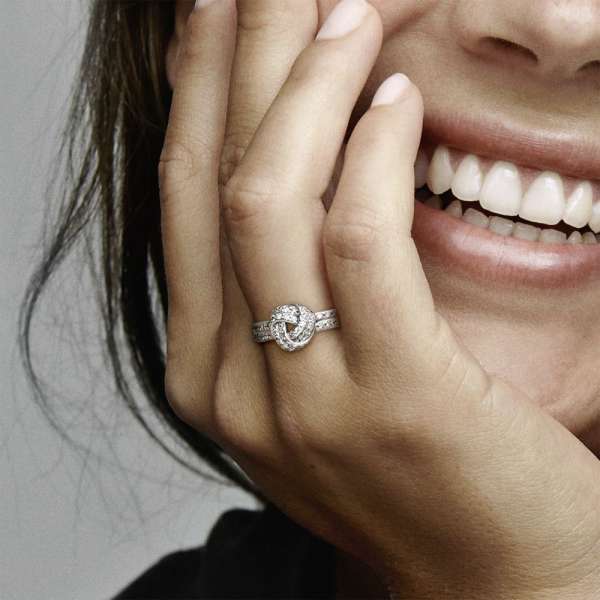 Shimmering Knot Ring 