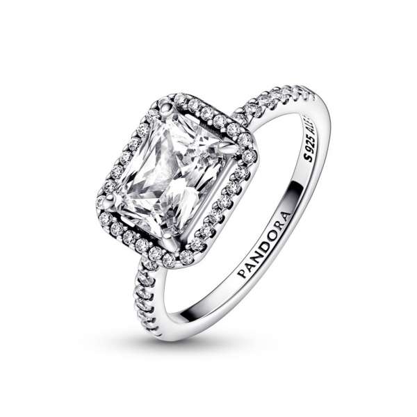 Sterling silver ring with clear cubic zirconia 