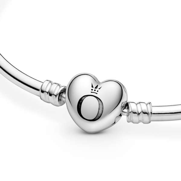 Pandora Moments Heart Clasp Bangle 