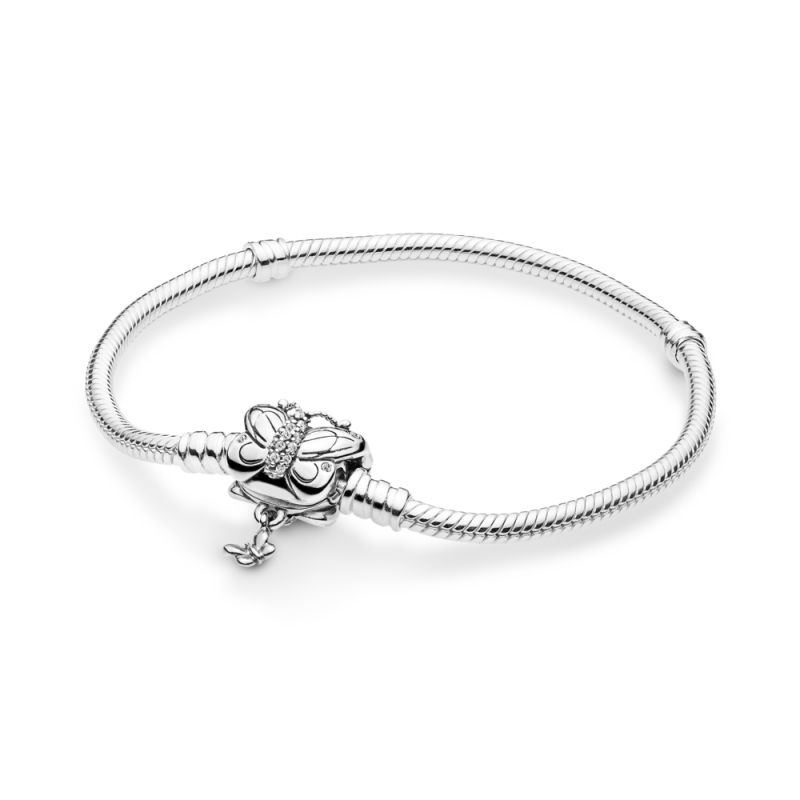 Pandora Moments Белегзија со Затворач во Форма на Пеперутка