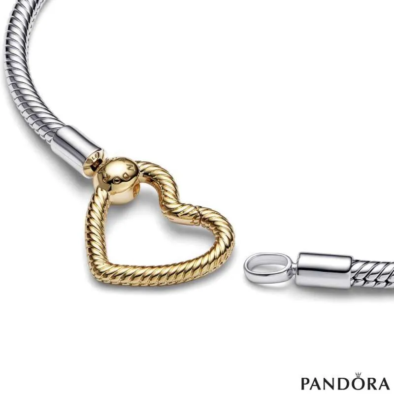 Белегзија Pandora Moments со затварач во облик на срце со змиска плетка