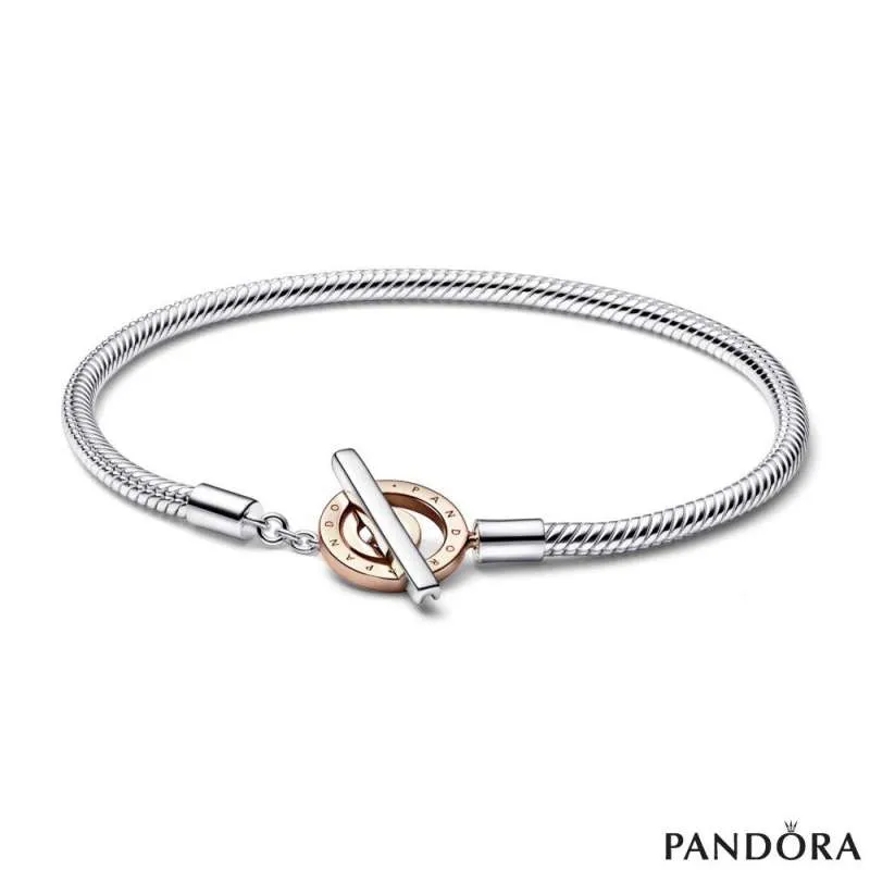 Белегзија со змиска плетка т-затварач и Pandora Signature со двобојно лого