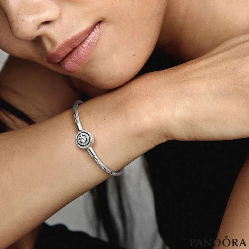 Белегзија Pandora Moments со змиска плетка и ореол