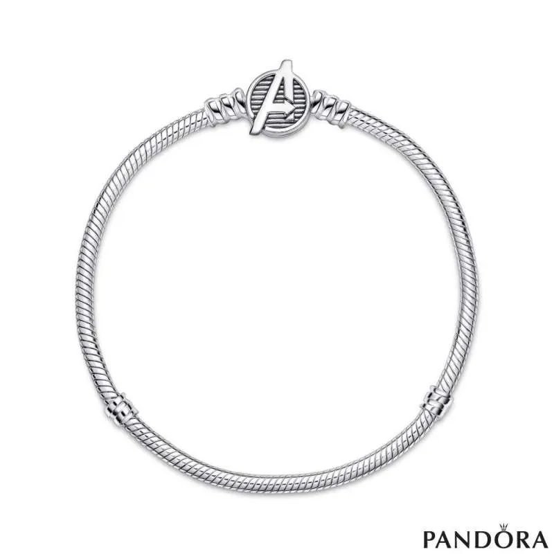 Белегзија Pandora Moments со змиска плетка со затварач со логото на Marvel The Avengers
