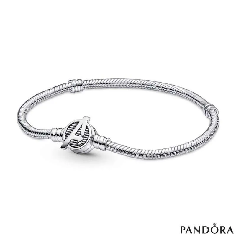 Белегзија Pandora Moments со змиска плетка со затварач со логото на Marvel The Avengers