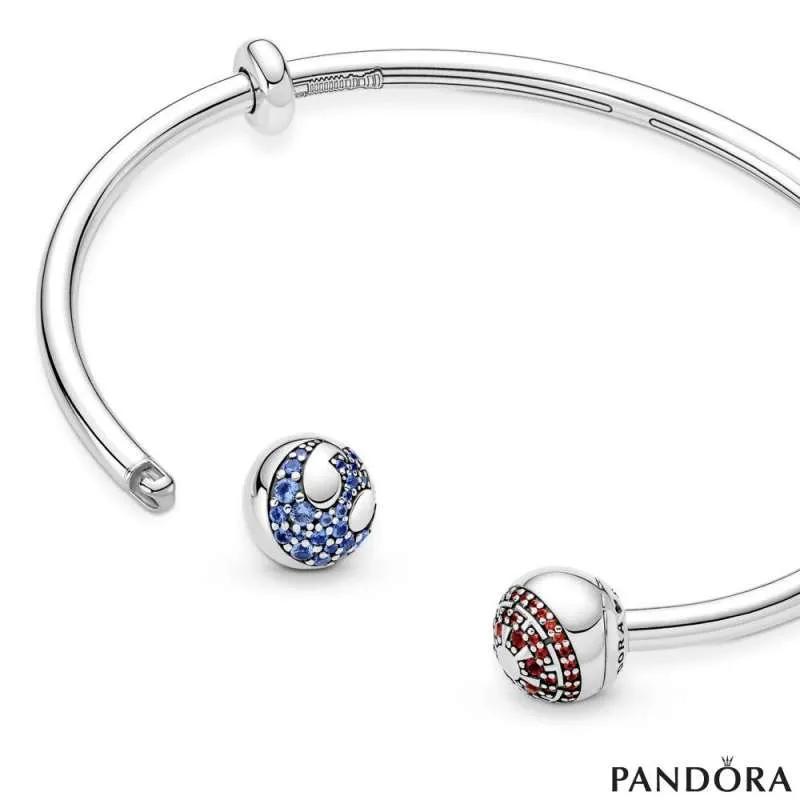 Bangle отворена белегзија Pandora Moments со лого на Star Wars™ светла и темна страна