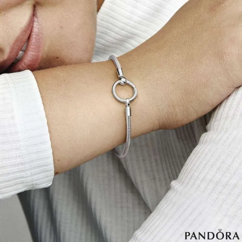 Белегзија Pandora Moments со О затварач со змиска плетка