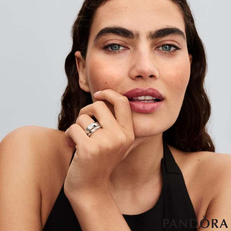 Twisted Double Ring