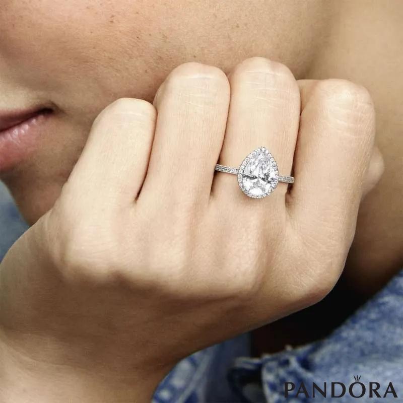 Sparkling Teardrop Ring PANDORA