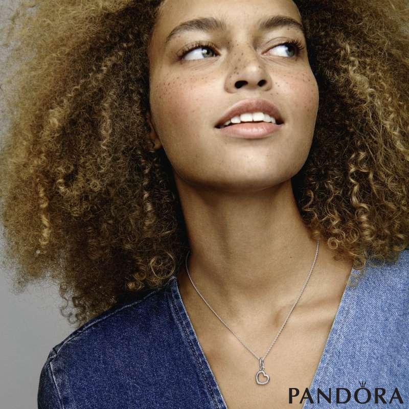 Snake Chain Pattern Open Heart Pendant