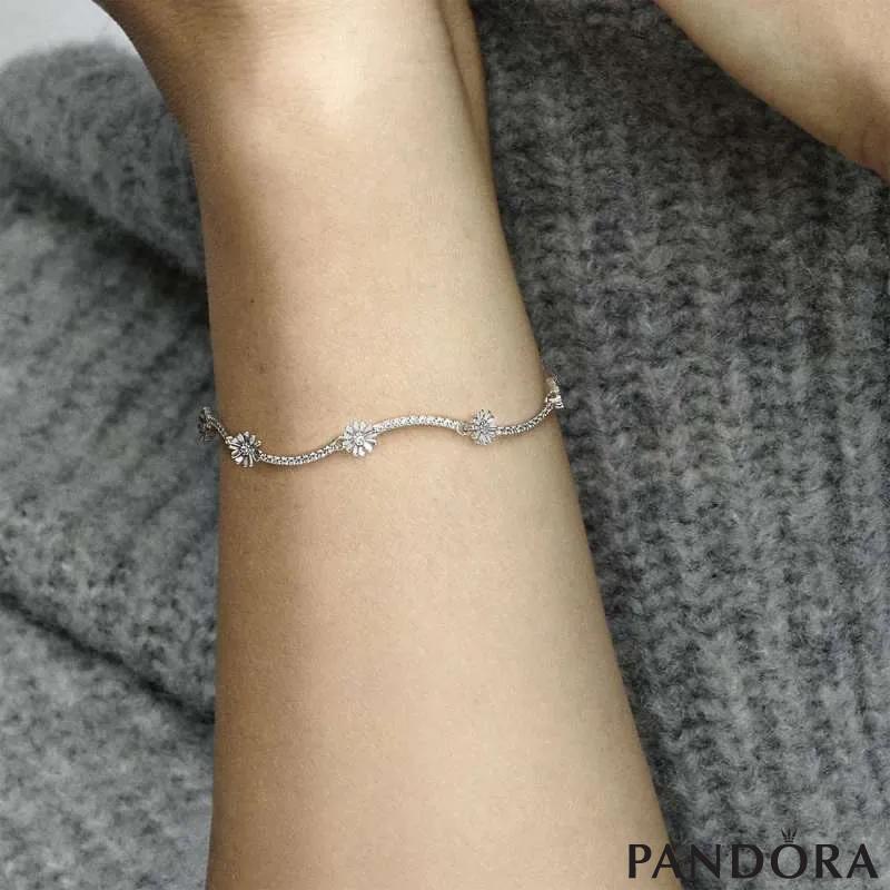 Sparkling Daisy Flower Bracelet
