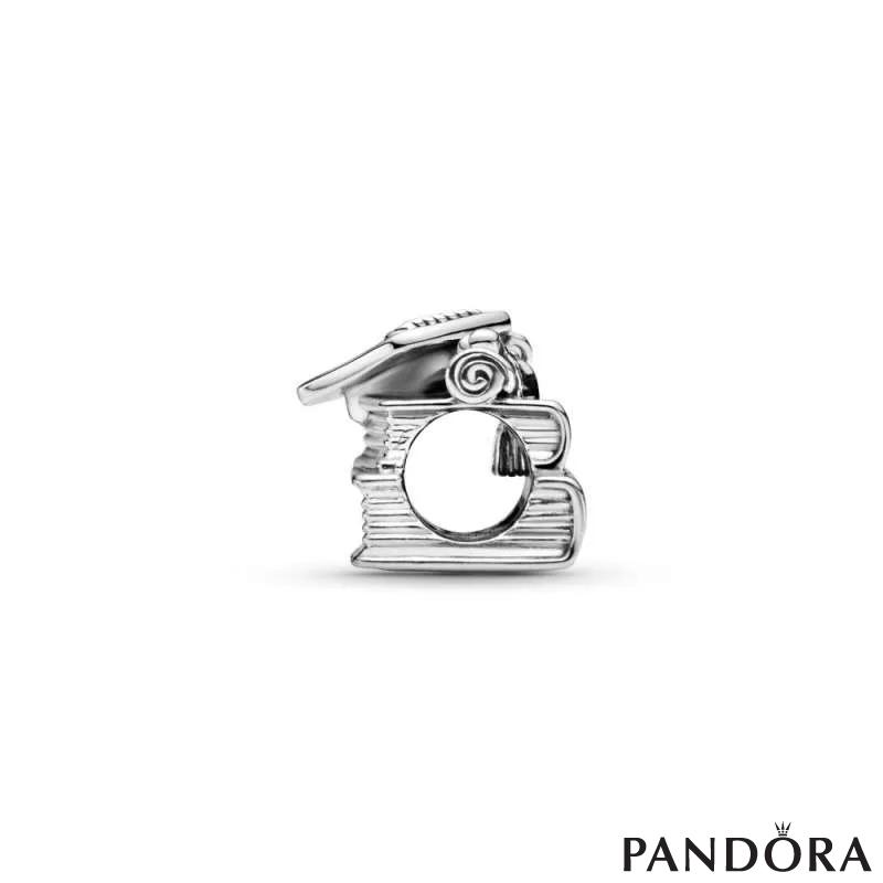 2022 Graduation Charm