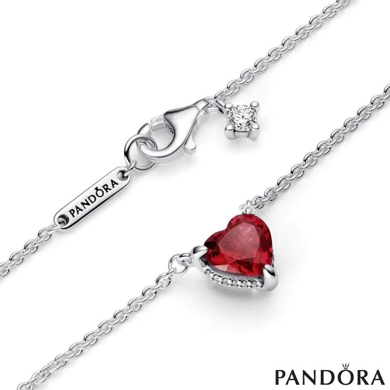 Ѓердан Pandora Moments светкав ореол во облик на срце