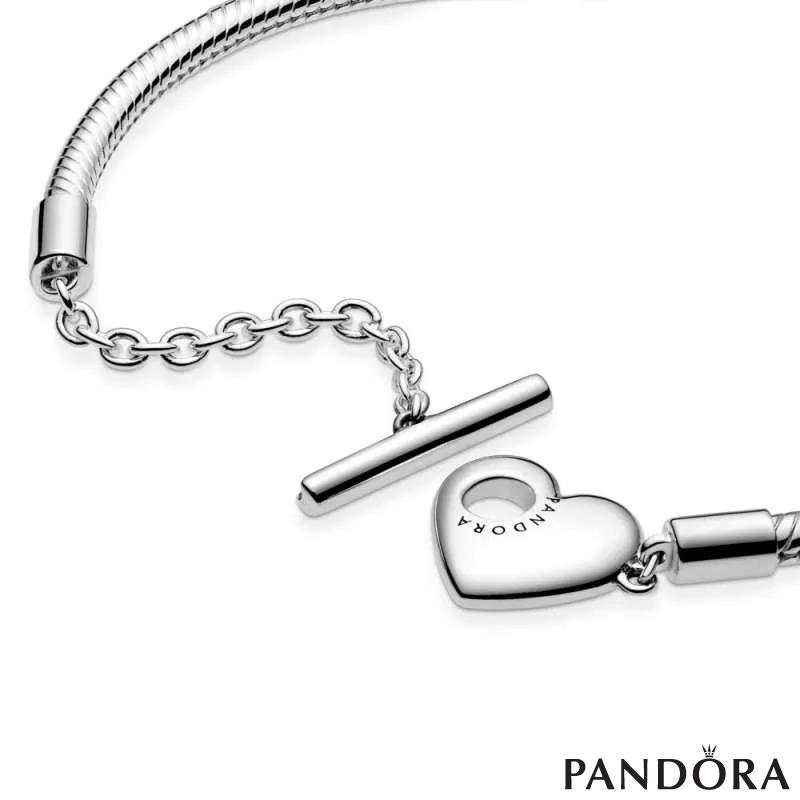 Белегзија Pandora Moments со змиска плетка и Т-плочка