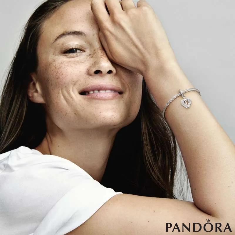 Висечки приврзок Pandora Клуб 2021 Ангелски крилја и срце