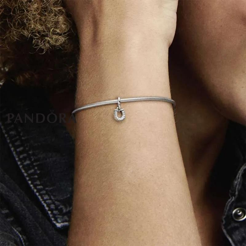 Висечки Pandora ME приврзок Моја среќна потковица